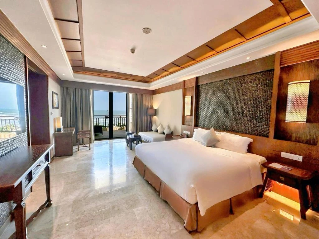 1 Bedroom Suite with Ocean View
