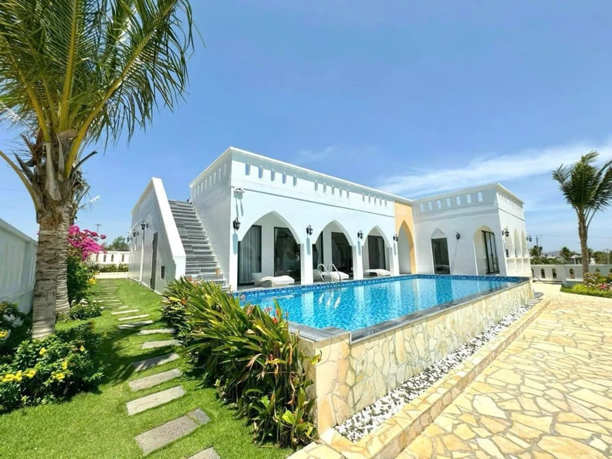 Villa Mũi Né 5 phòng ngủ 7 giường hồ bơi riêng Goby Trip