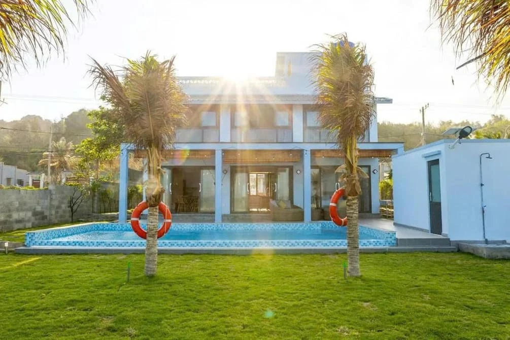 Phòng ngủ villa Phan Thiết Garden 76 nội thất hiện đại